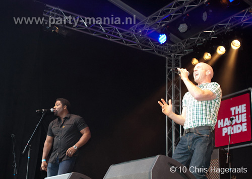 100612_073_the_hague_pride_partymania