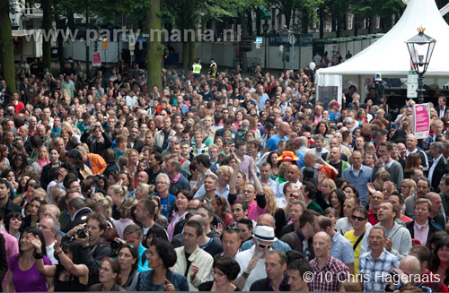 100612_084_the_hague_pride_partymania