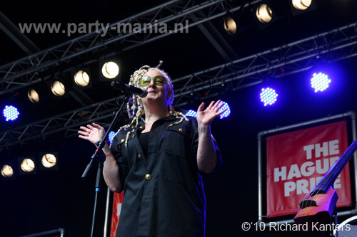 100612_072_the_hague_pride_partymania