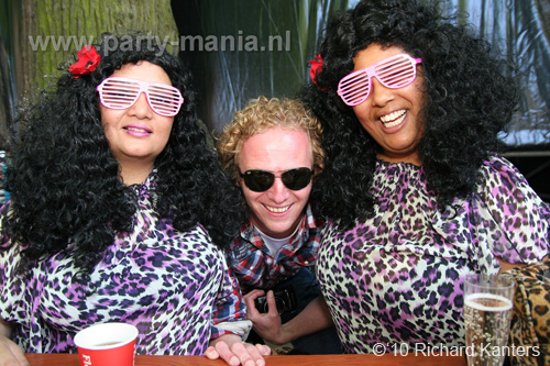 100612_077_the_hague_pride_partymania