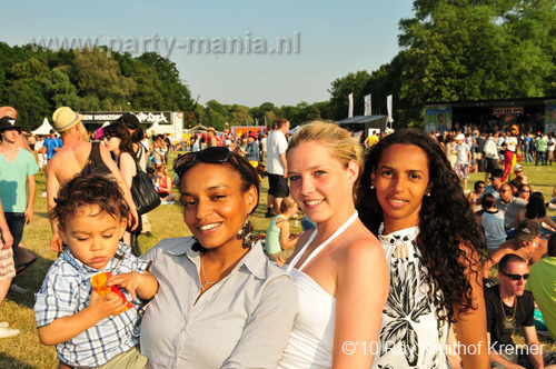 100627_221_parkpop_partymania