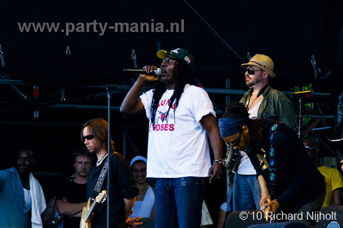 100627_203_parkpop_partymania