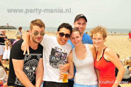 100801_108_horeca_beachvolleybal_partymania