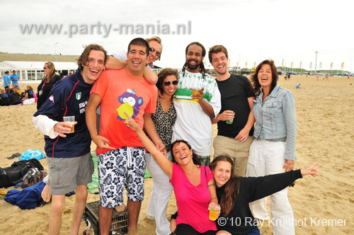 100801_171_horeca_beachvolleybal_partymania