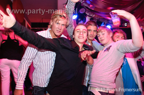 100806_105_maximaal_partymania