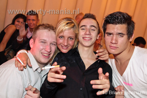 100806_112_maximaal_partymania