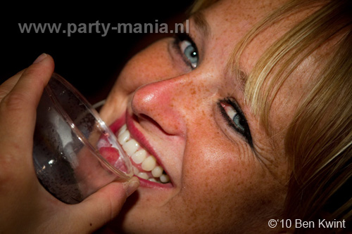 100814_075_glamorous_partymania