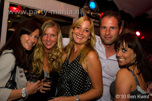 100814_091_glamorous_partymania