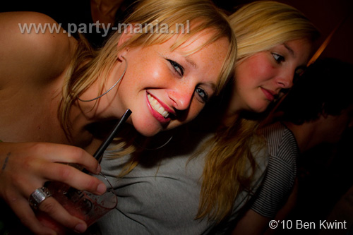 100814_103_glamorous_partymania