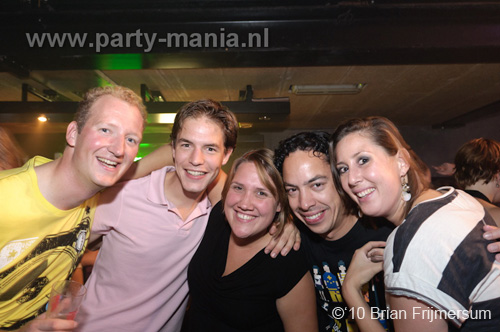 100910_068_90s_now_partymania