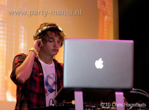 100918_064_los_partymania