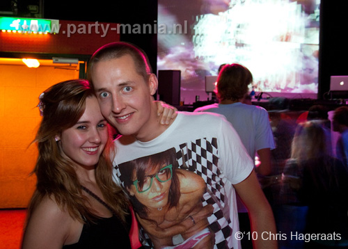 100918_069_los_partymania