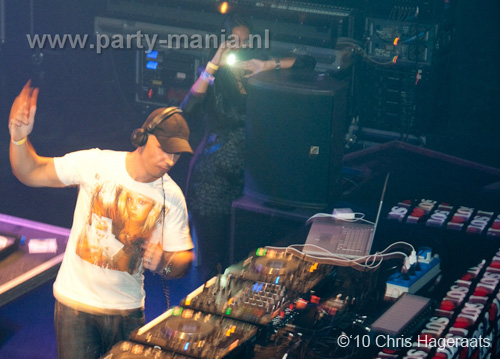 100918_072_los_partymania