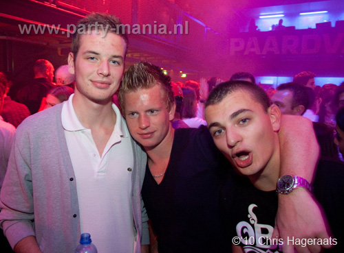 100918_086_los_partymania