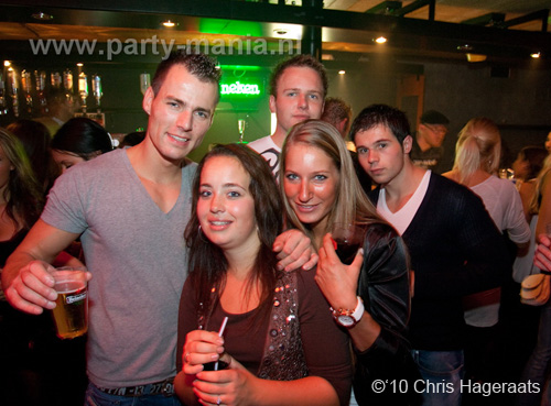 100918_093_los_partymania