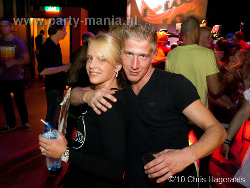 100918_138_los_partymania