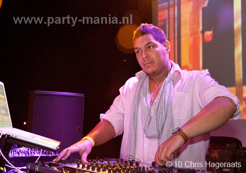 100918_152_los_partymania