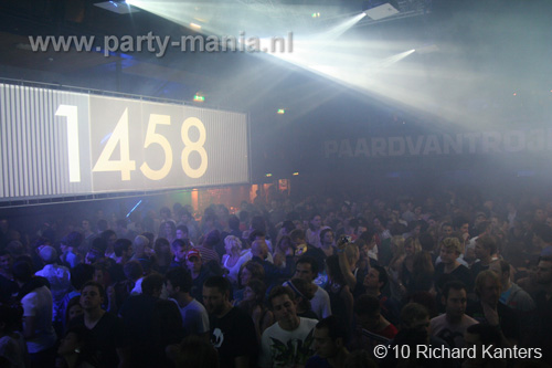 100924_143_todaysart_partymania