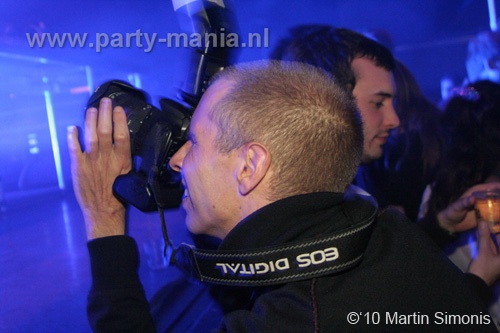 100924_065_todaysart_partymania