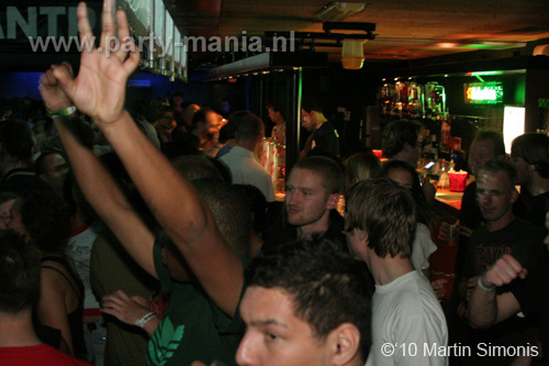 100924_098_todaysart_partymania