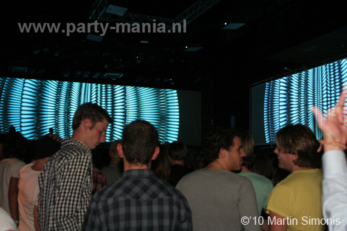 100924_108_todaysart_partymania