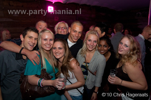 100925_101_glamorous_partymania