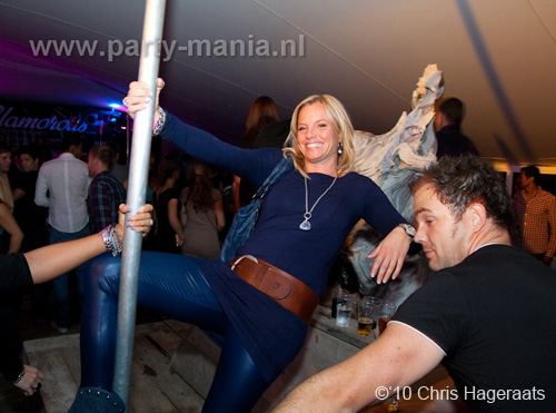 100925_112_glamorous_partymania