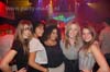 100930_100_happy_student_partymania