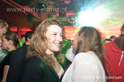 101001_077_maximaal_partymania