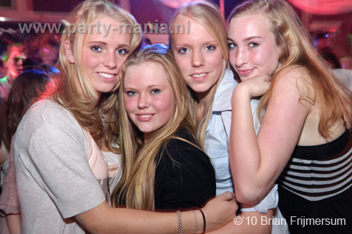 101001_089_maximaal_partymania