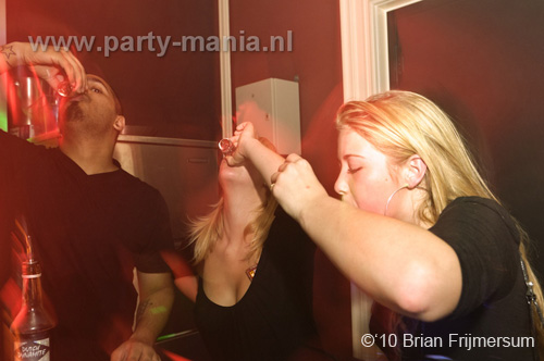 101001_090_maximaal_partymania