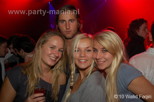 101008_067_mutesounds_partymania