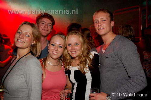 101008_072_mutesounds_partymania