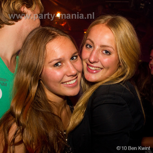 101008_120_westwood_partymania