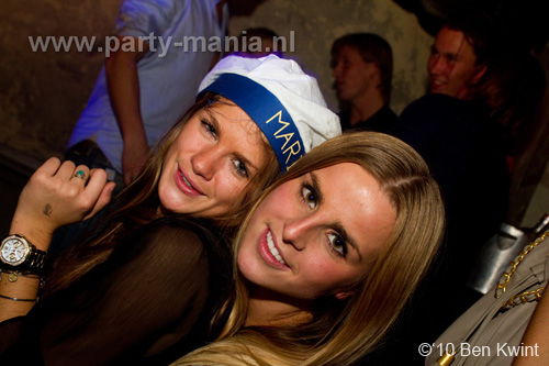 101008_152_westwood_partymania