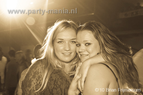 101030_124_gekkehouse_partymania