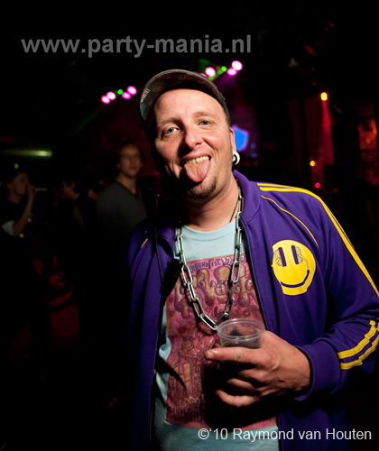 101112_075_langweiligkeit_partymania