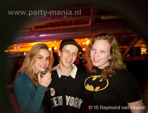 101112_086_langweiligkeit_partymania