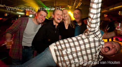 101112_089_langweiligkeit_partymania