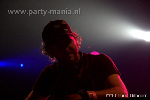 101113_069_los_partymania