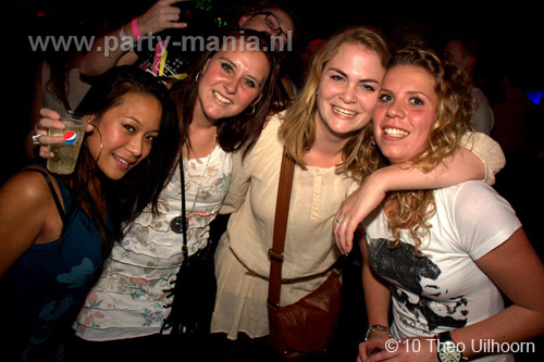 101113_086_los_partymania