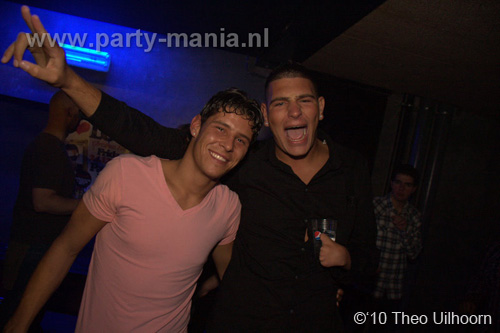 101113_090_los_partymania