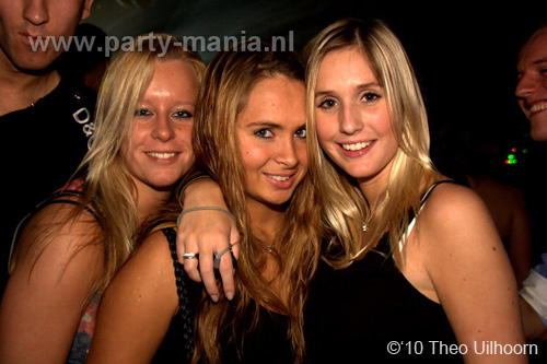 101113_091_los_partymania