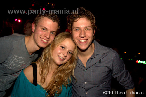 101113_105_los_partymania