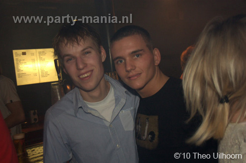 101113_121_los_partymania