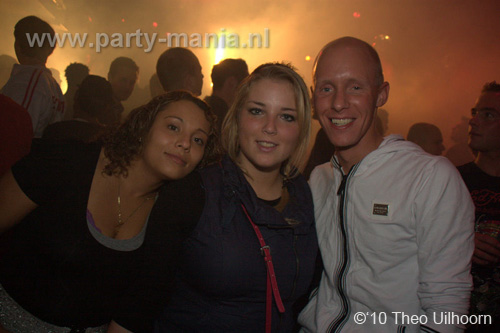 101113_122_los_partymania