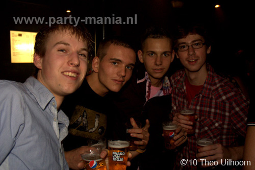 101113_125_los_partymania