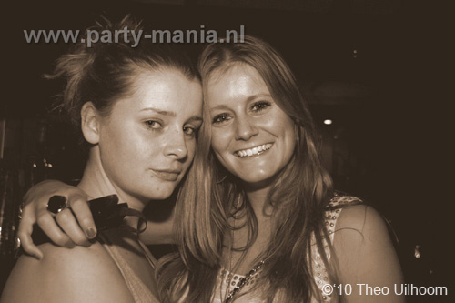 101113_132_los_partymania