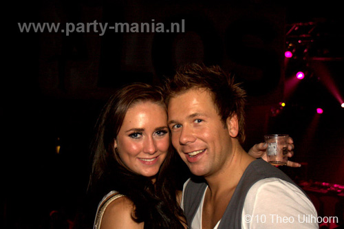 101113_136_los_partymania