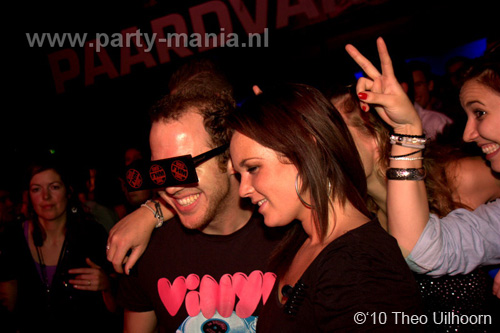 101113_140_los_partymania